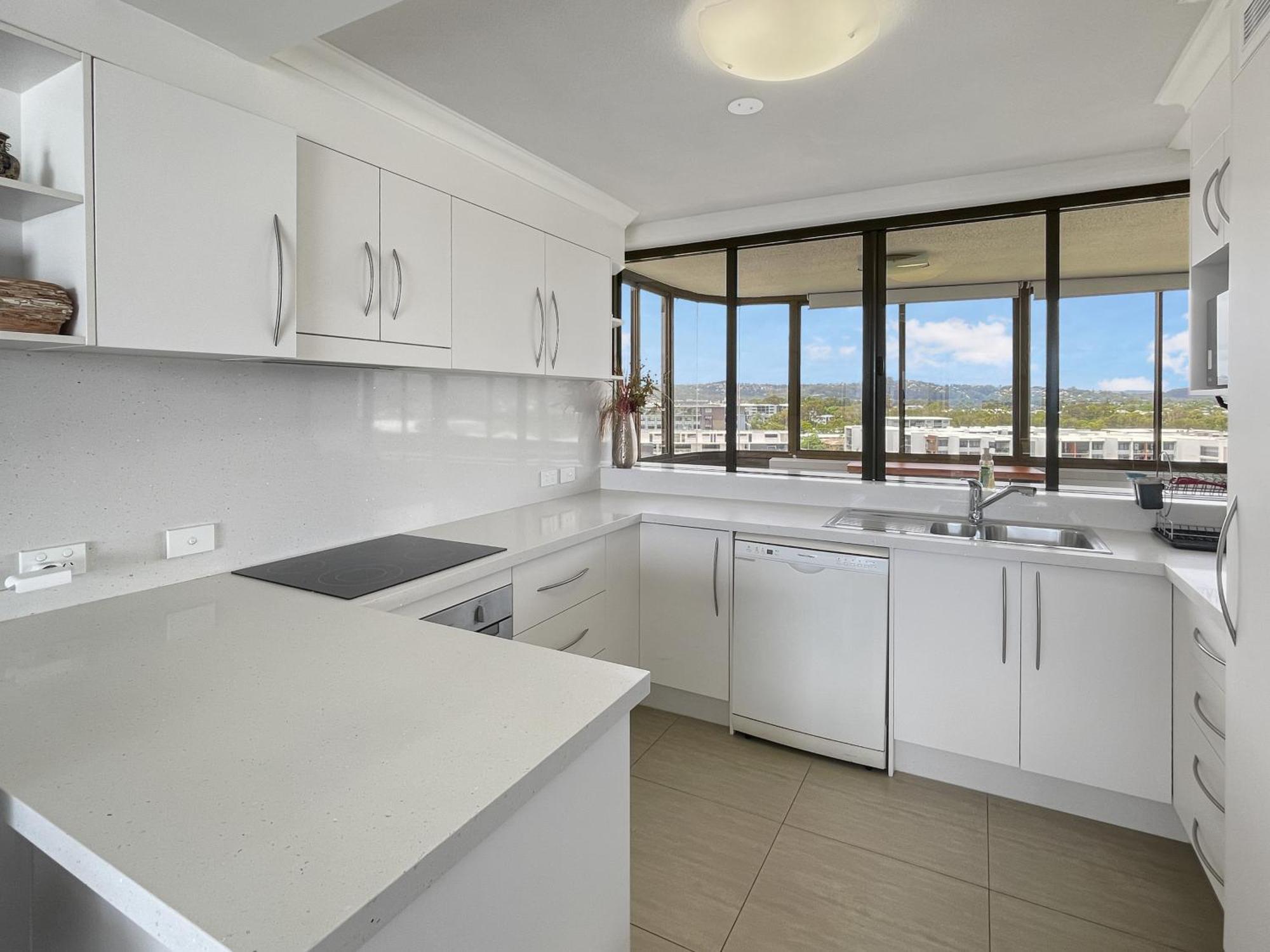 Relaxing Escape: Pool, Tennis Court, Garden Terrace & Water Views Apartment Maroochydore Exterior foto